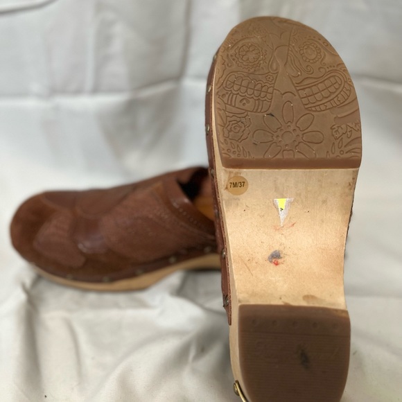 LUCKY BRAND WOMENS LEATHER AND WOOD CLOG Size 7 - Picture 4 of 7